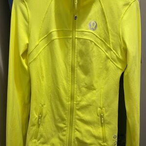 Lululemon pelo define jacket size 4